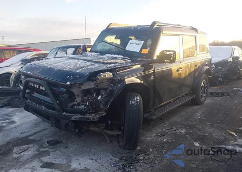 2023 Ford Bronco Outer Banks z USA, uszkodzony, nr VIN 1FMEE5DP3PLA95668